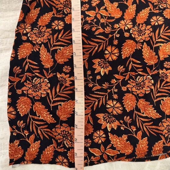 Elan NWT floral print mock neck flutter sleeve black and orange top - Picture 9 of 9